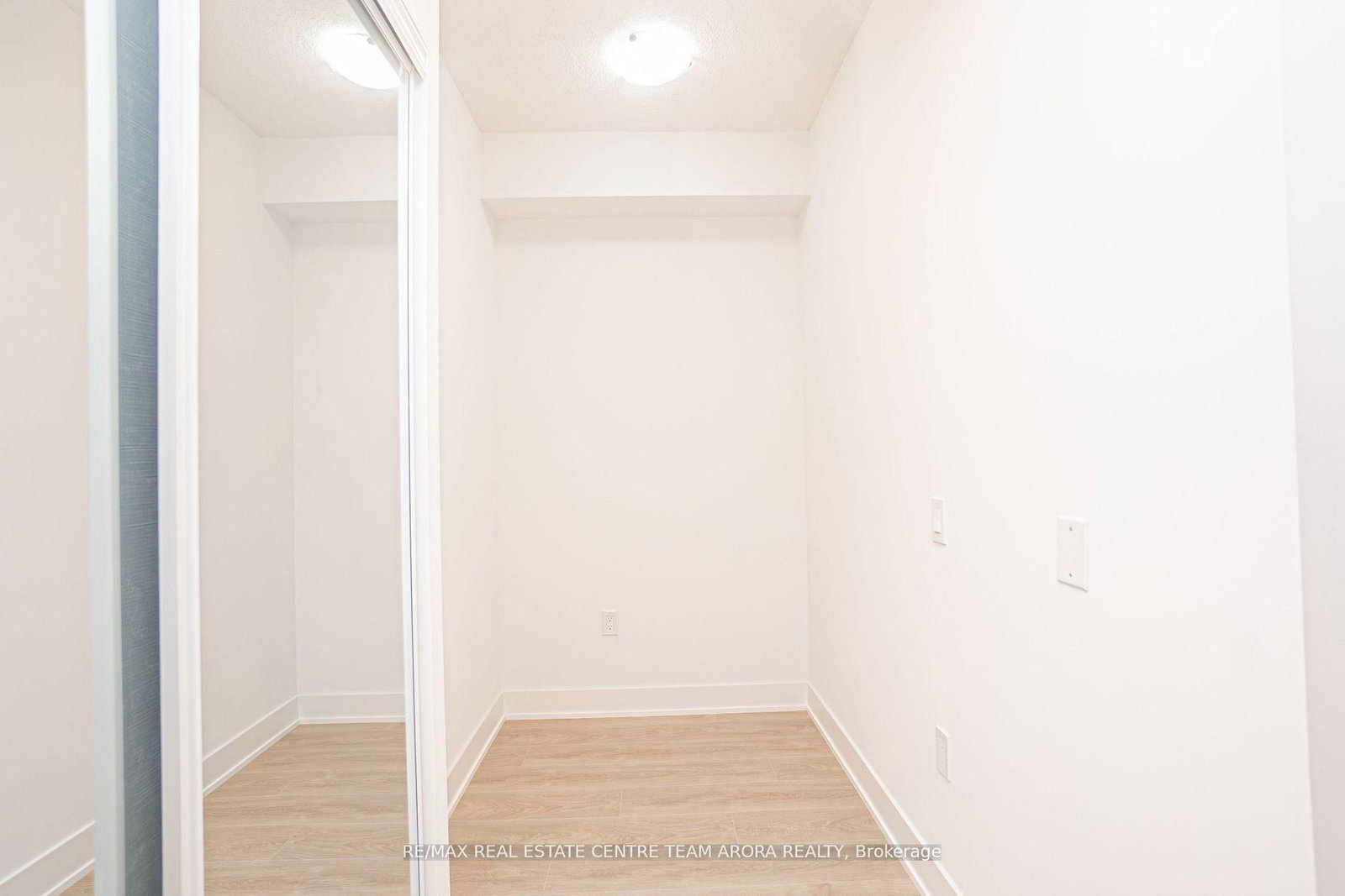 202 Burnhamthorpe Road E, Unit 603 - Photo 3