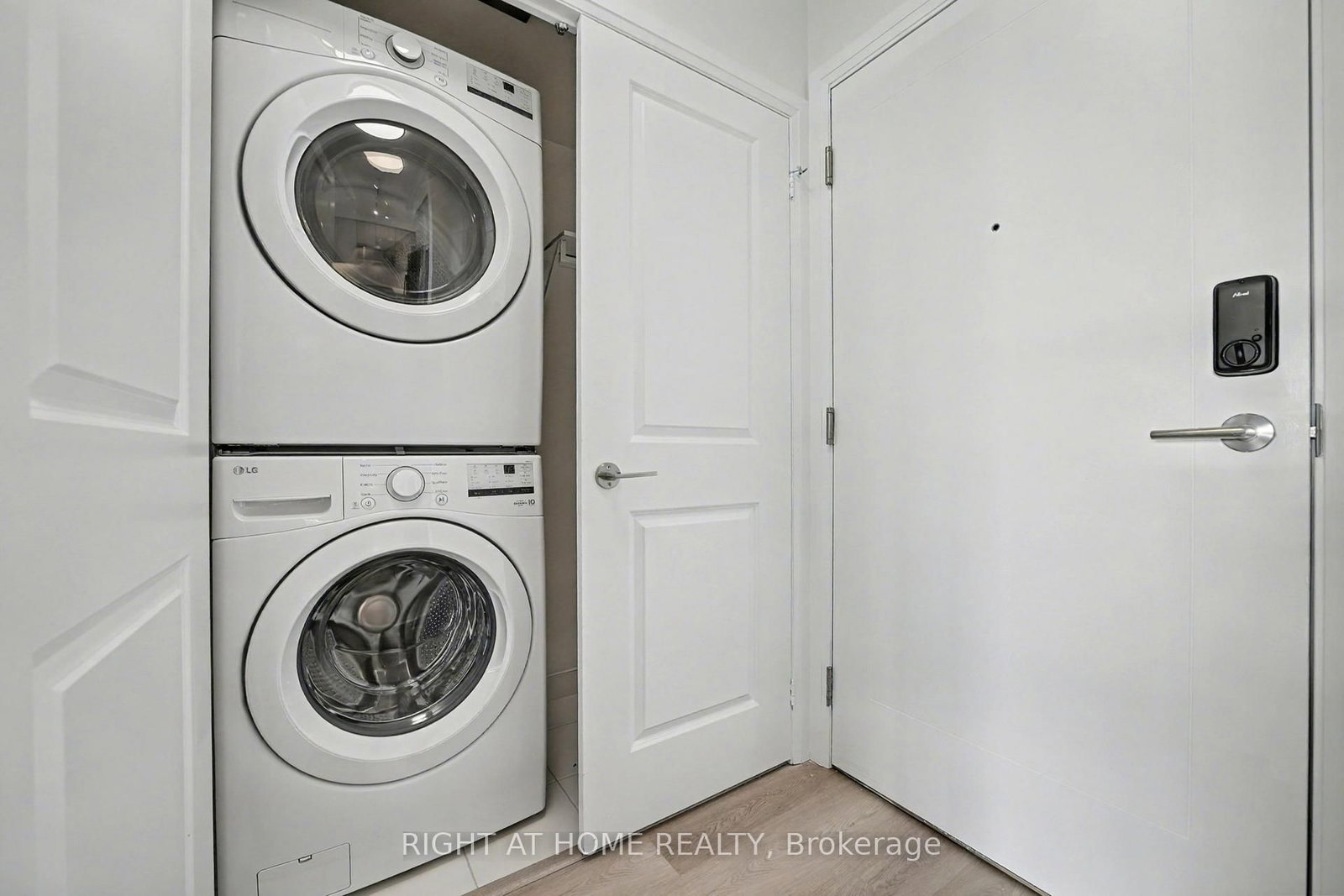 15 watergarden Drive, Unit 3203 - Photo 20