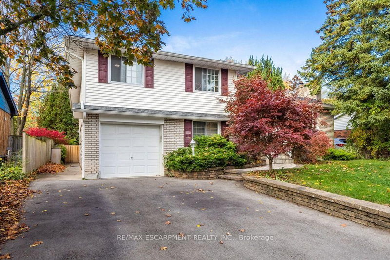 5119 Cherryhill Cres, Burlington, L7L 4B8 | Image 3