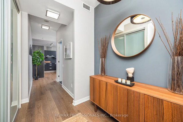 911 - 88 Park Lawn Road