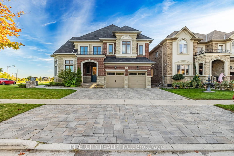 29 Chiming Rd, Brampton, L6P 4E1 | Image 2
