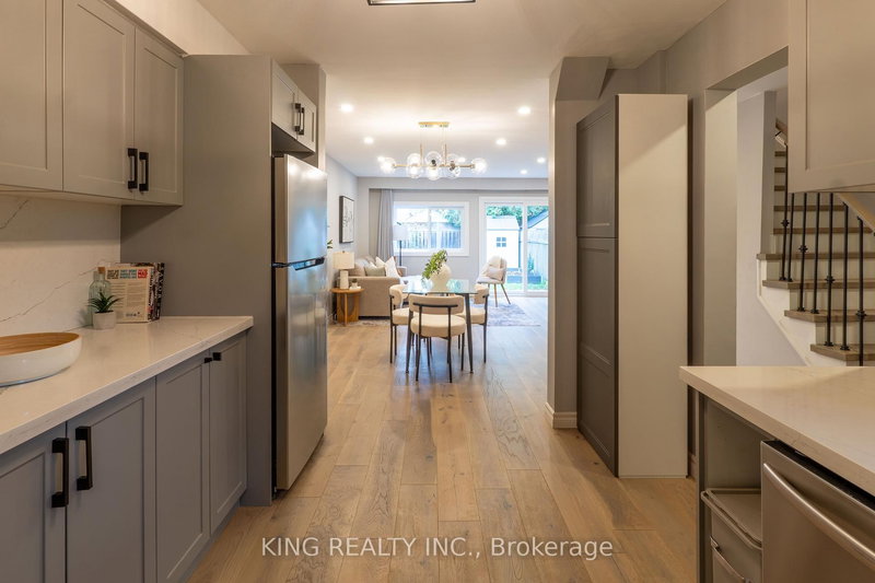 4 - 141 Ripley Crt, Oakville, L6H 1H2 | Image 3