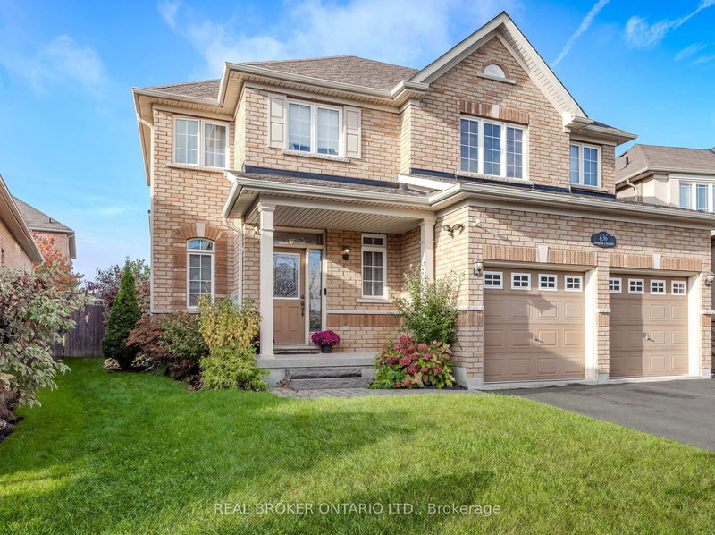 636 Serafini Cres, Milton, L9T 7P1 | Image 2