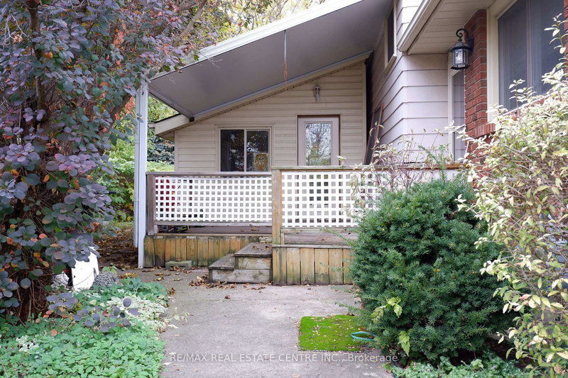 54 Moultrey Cres N, Halton Hills, L7G 4N5 | Image 2