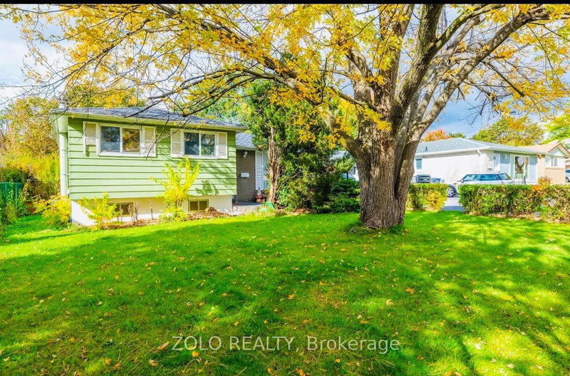 129 Folkstone Cres, Brampton, L6T 3M6 | Image 2