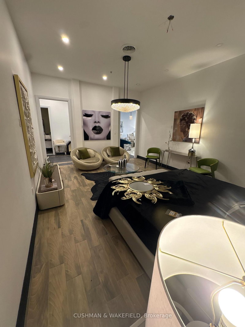 2 - 77 Samor Rd, Toronto, M6A 1J2 | Image 2