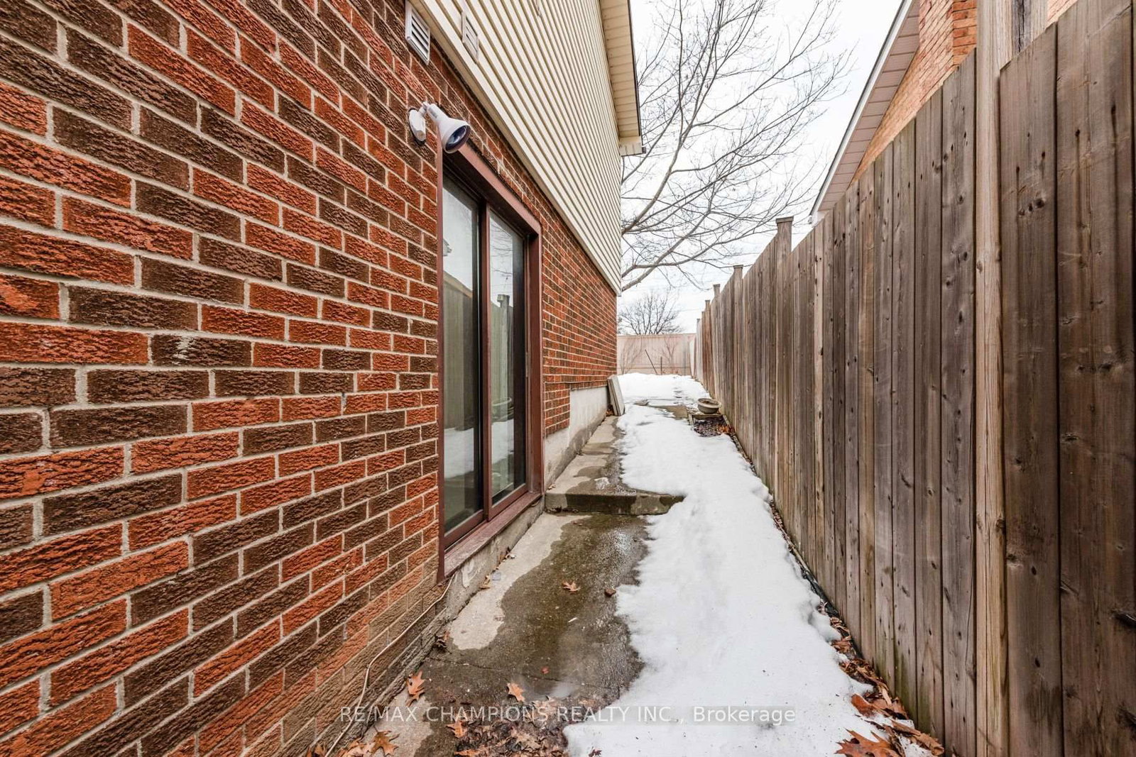 Listing Image 43