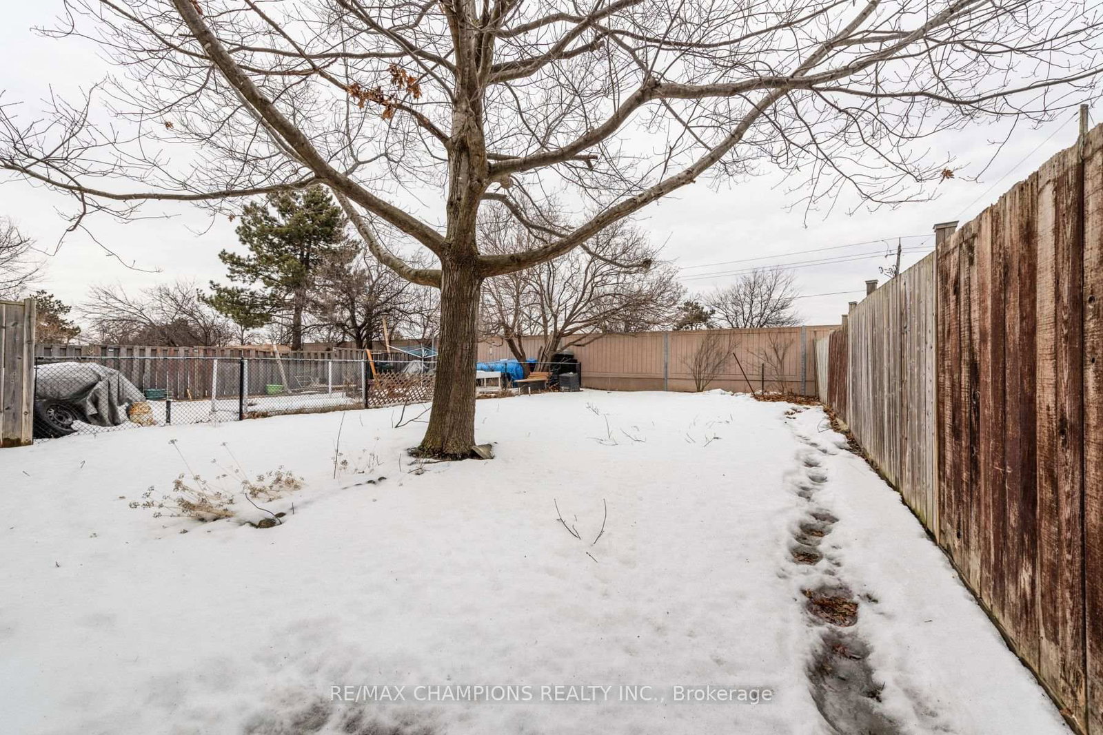 Listing Image 44