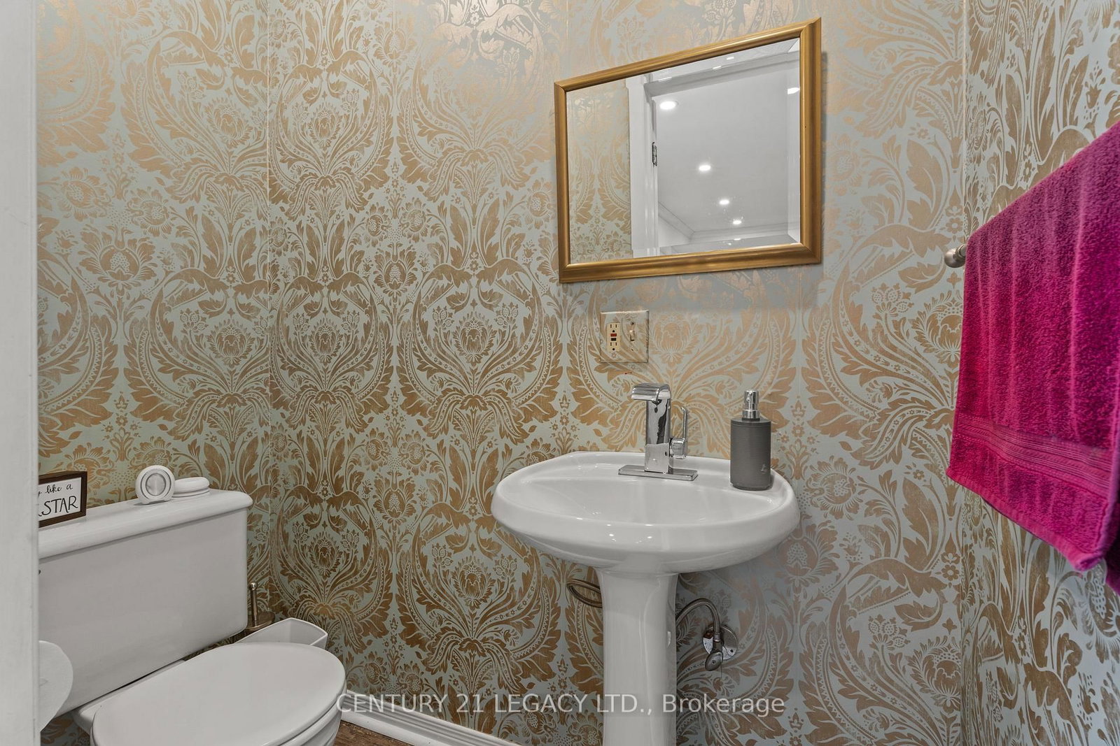 Listing Image 10
