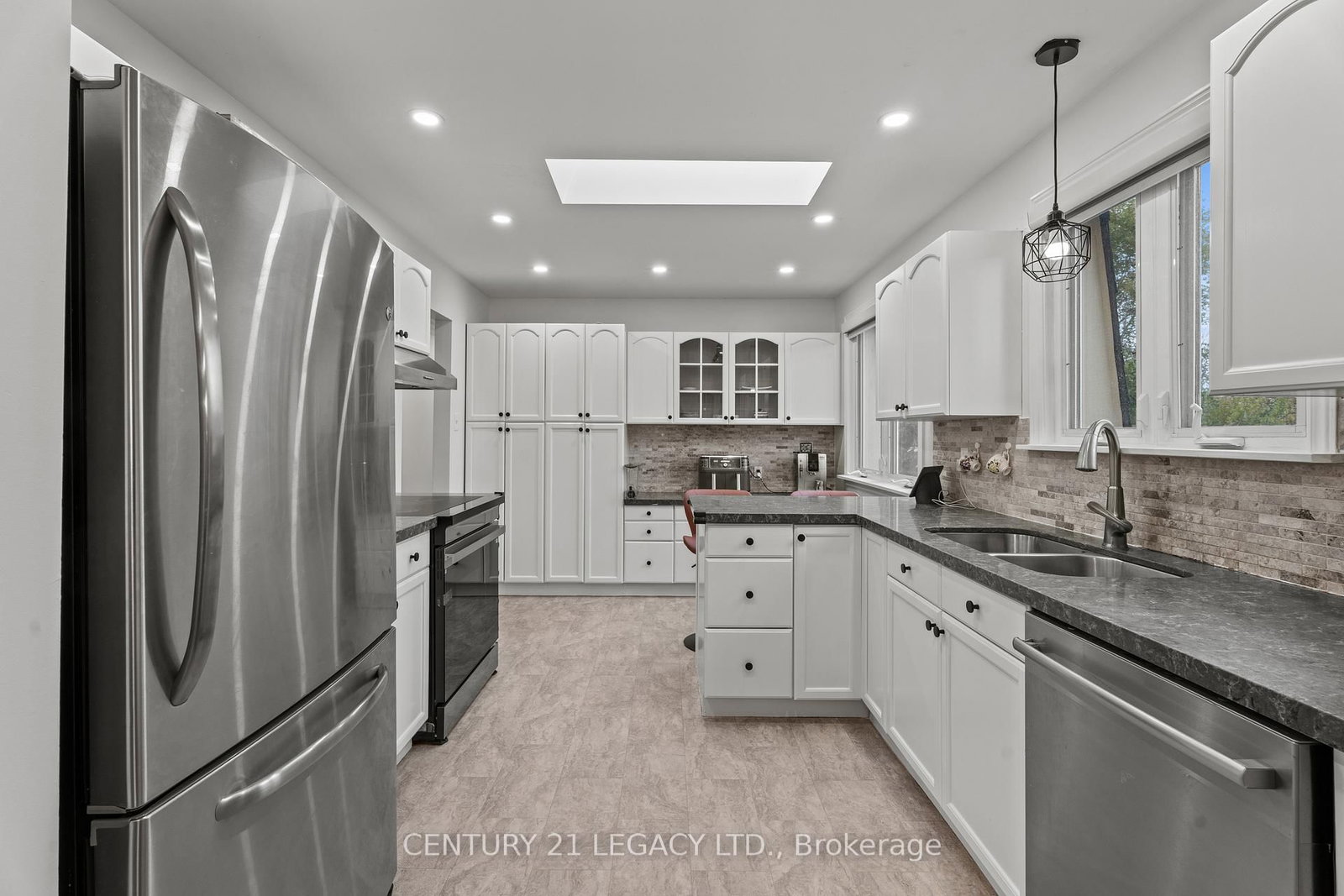 Listing Image 13