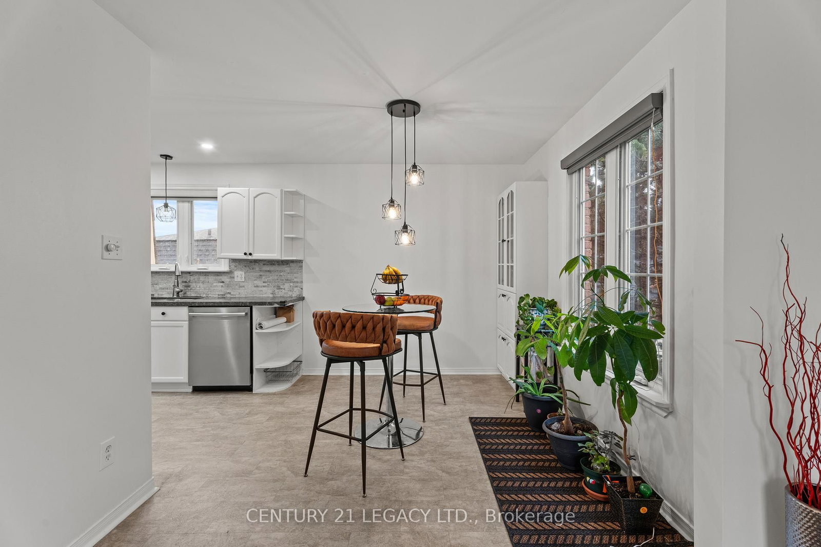 Listing Image 14