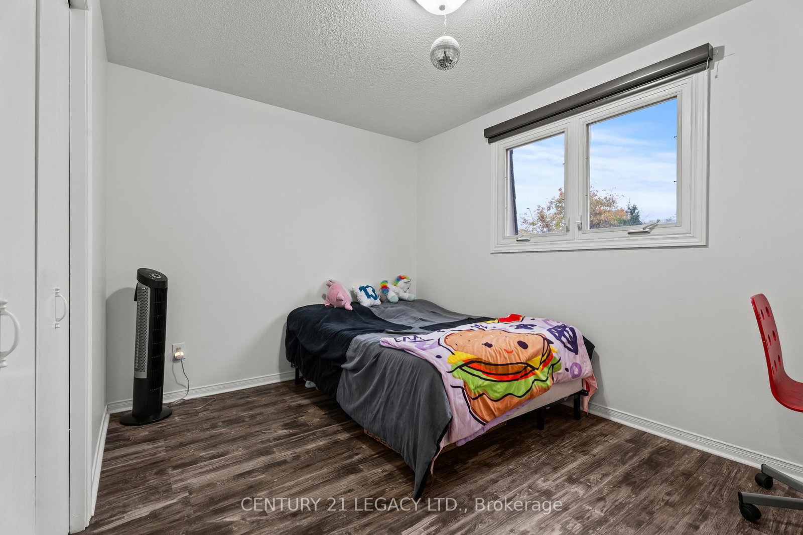Listing Image 20