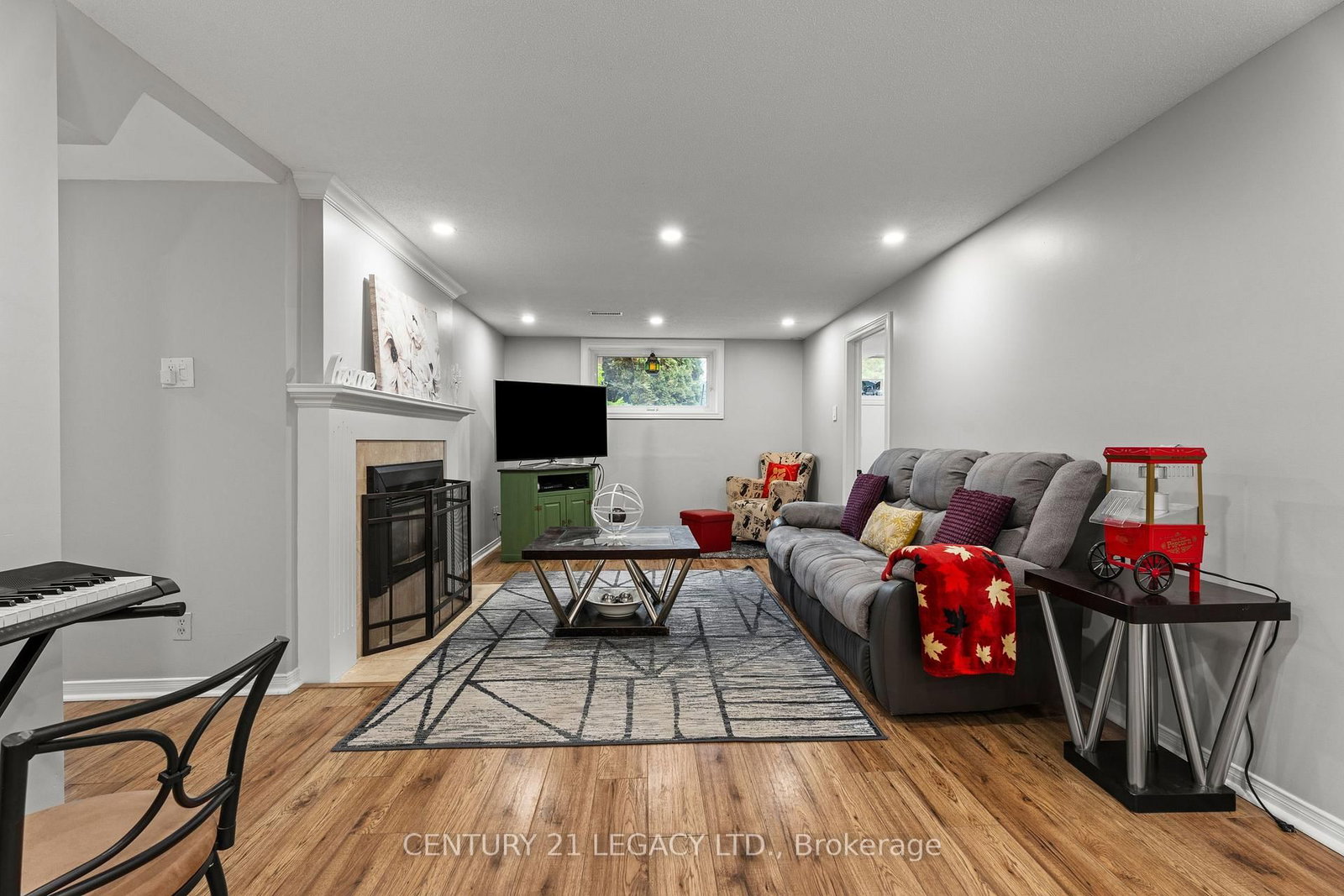 Listing Image 22