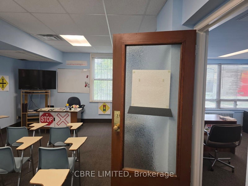 5140* Dundas St W, Toronto, M9A 1C2 | Image 3