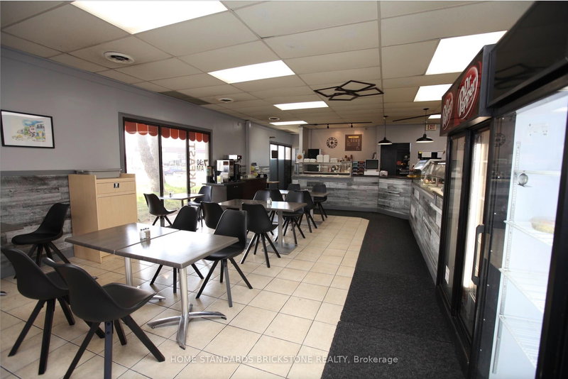 4069 Chesswood Dr, Toronto, M3J 2R8 | Image 2