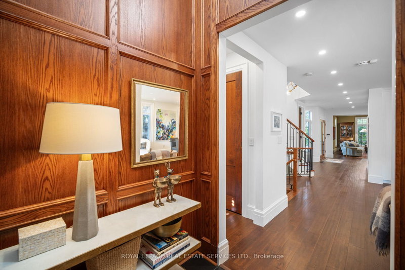 4 Reigate Rd, Toronto, M9A 2Y2 | Image 3