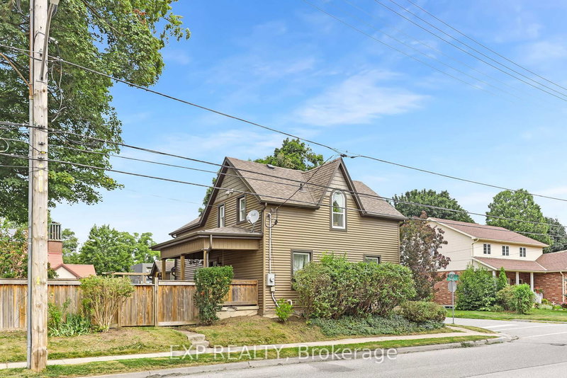 20 Elgin St S, Halton Hills, L7J 2B3 | Image 2