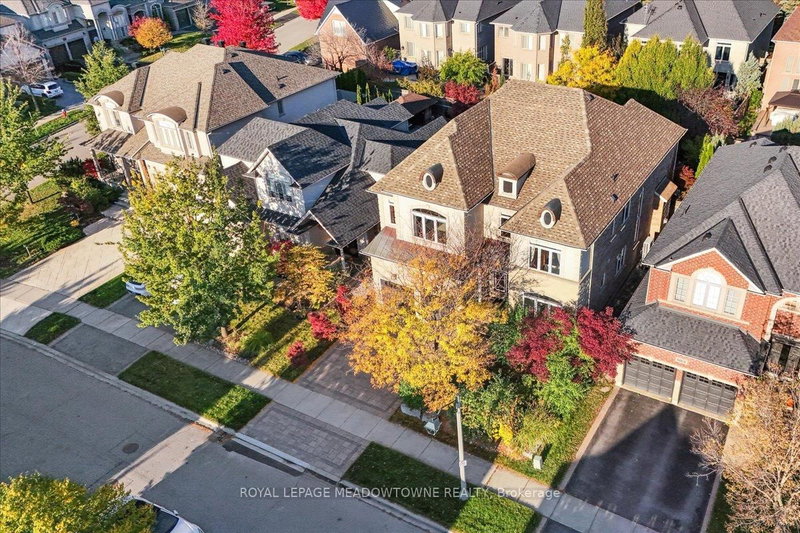 1468 Ferncrest Rd, Oakville, L6H 7W2 | Image 2