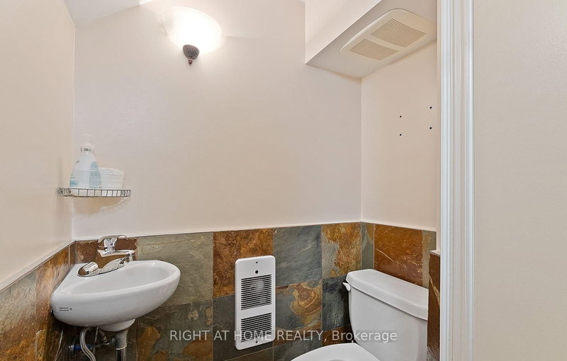 100 - 20 Stavebank Rd, Mississauga, L5G 2T4 | Image 3