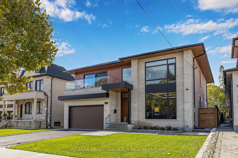 122 Ashbourne Dr, Toronto, M9B 4H8 | Image 2