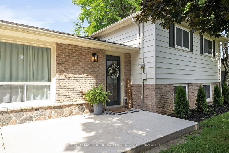 47 Larry St, Caledon, L7C 1K8 | Image 3