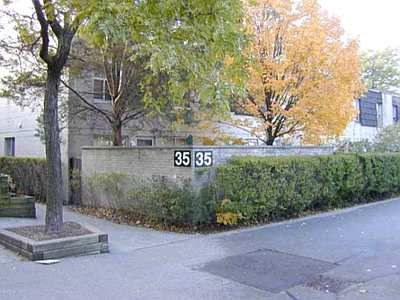 Unit 1 — 35 Four Winds Dr, Toronto - York University Heights image-0-0