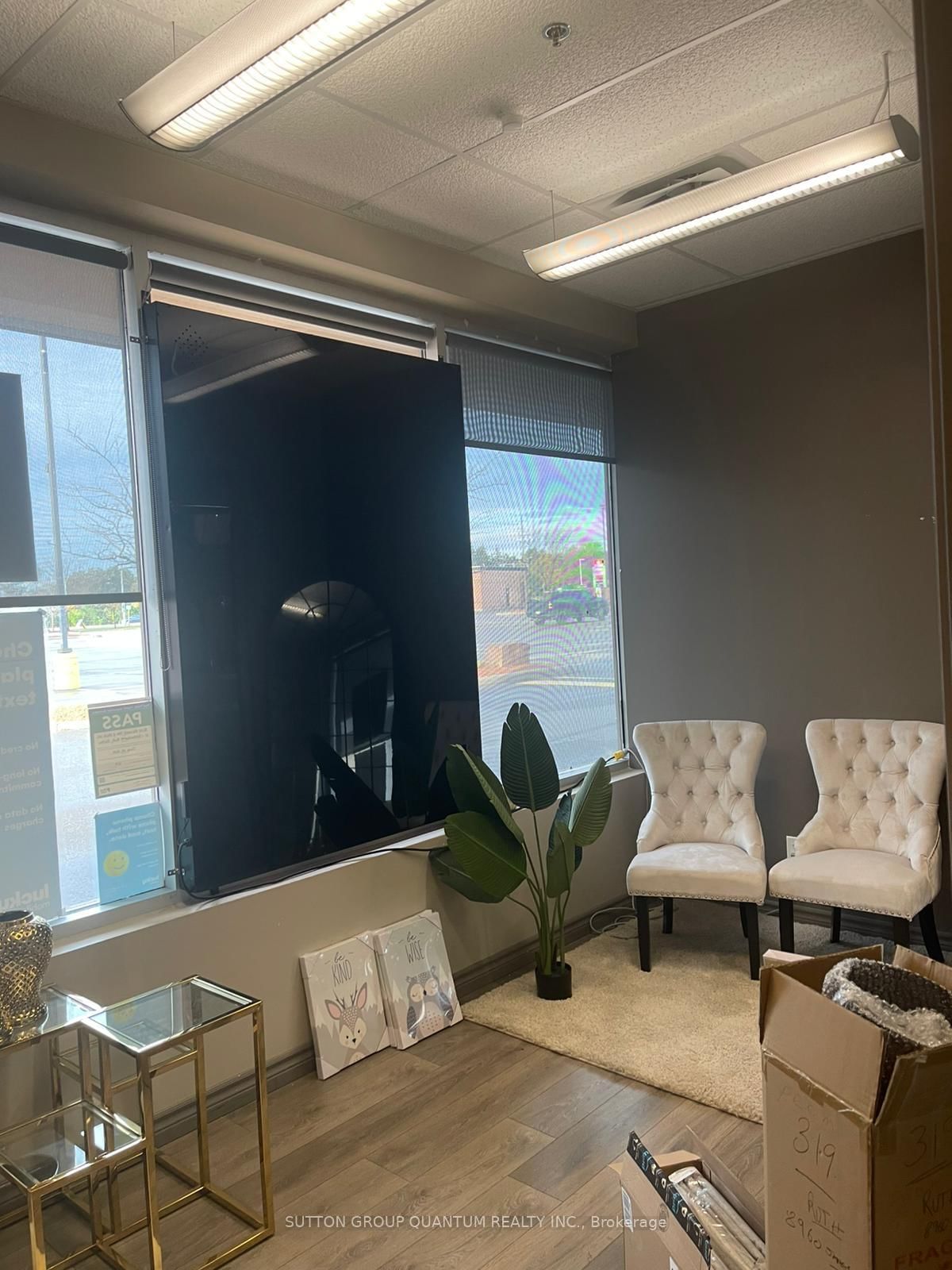 1 QUEENSGATE Boulevard, Unit Unit 10 - Photo 3