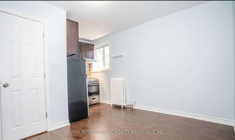 205 - 70 Melbourne Ave, Toronto, M6K 1K7 | Image 2