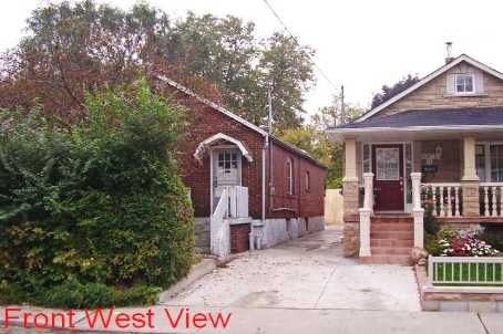 Detached House sold at 49 Cordella Avenue, Toronto, Rockcliffe-Smythe, M6N2J7 - MLS: W1250263