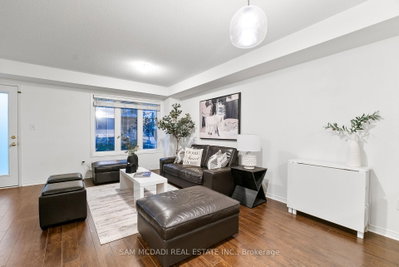 3250 Bentley Mississauga,ON L5M 0P7 — Photo 9
