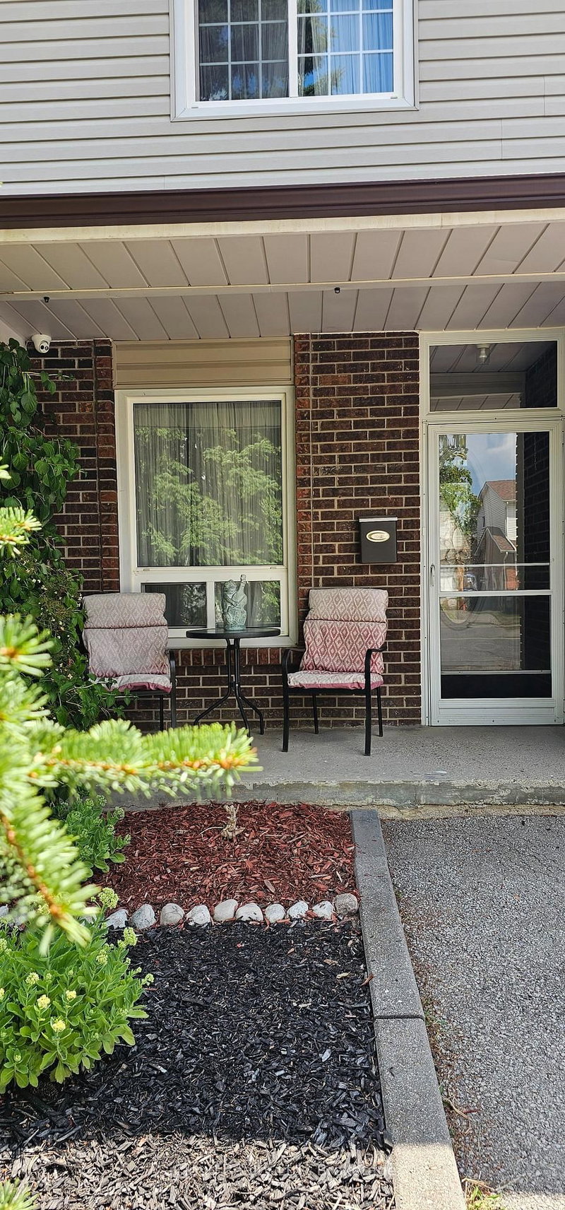 12 Simmons Blvd, Brampton, L6V 3V5 | Image 2