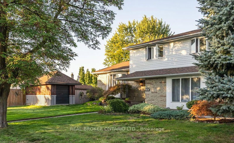 13 Pine Tree Cres, Brampton, L6W 1C7 | Image 3