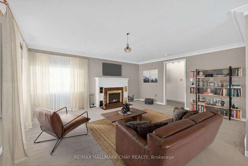 33 Mill St S, Brampton, L6Y 1S7 | Image 2