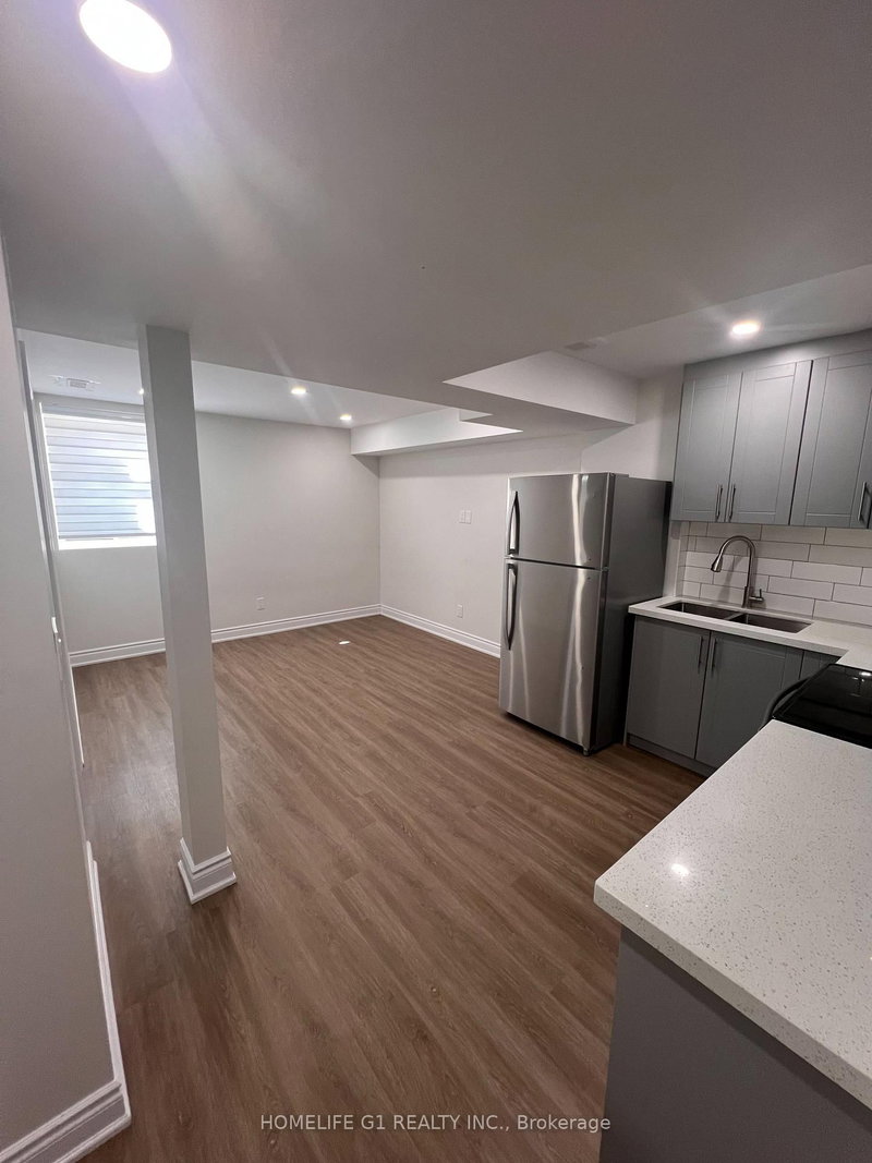 112 Emerald Coast Tr, Brampton, L7A 5A7 | Image 2