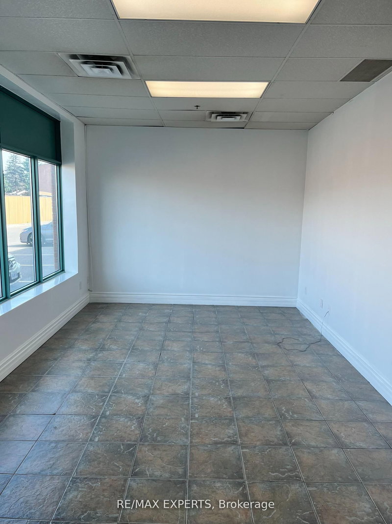 8-9 - 221 Deerhurst Dr, Brampton, L6T 5L7 | Image 2