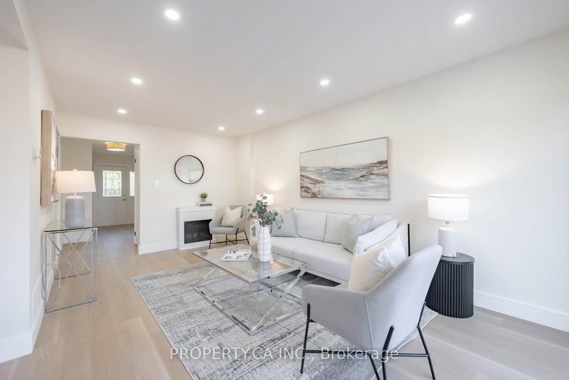 23 - 3430 Brandon Gate Dr, Mississauga, L4T 3T4 | Image 2