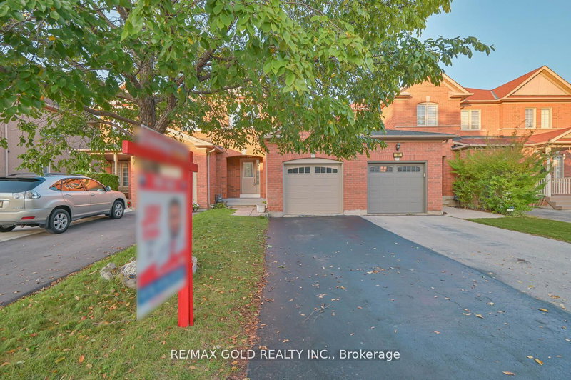 34 Earth Star Tr, Brampton, L6R 2P3 | Image 3