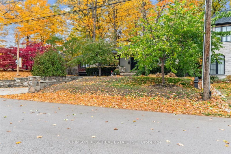 89 Holyrood Ave, Oakville, L6K 2V4 | Image 2