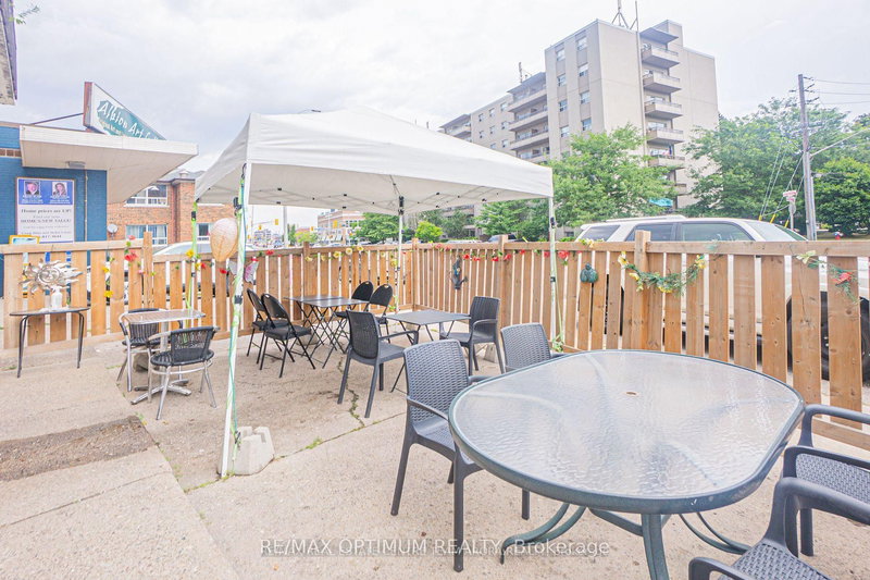 360 Lakeshore Rd W, Mississauga, L5H 1H3 | Image 3