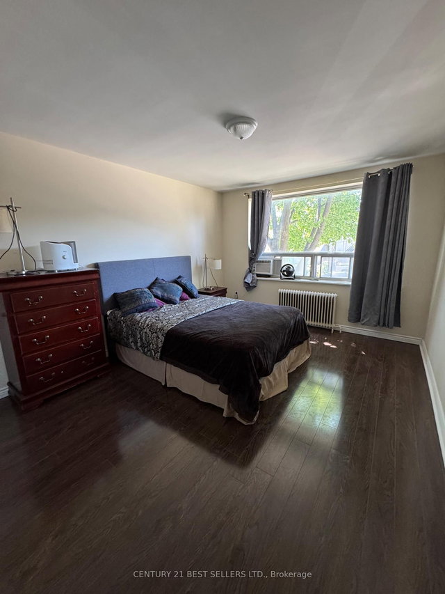 10-105 Twenty Fifth Street