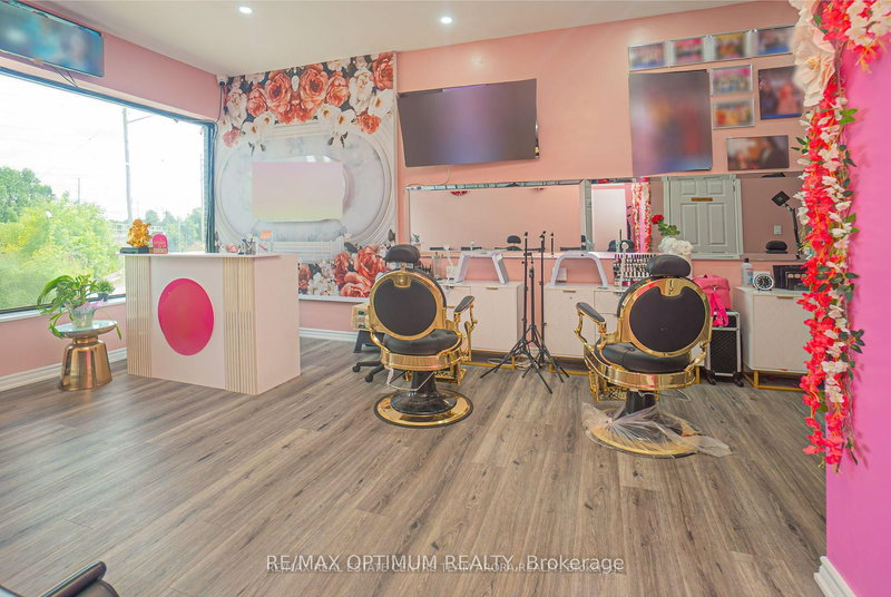 7060 Airport Rd, Mississauga, L4T 2G8 | Image 2