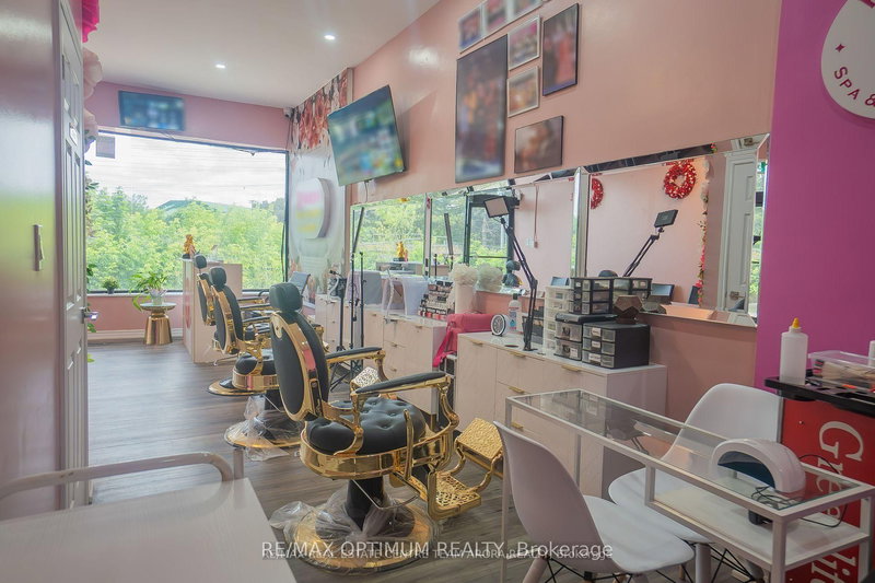 7060 Airport Rd, Mississauga, L4T 2G8 | Image 3