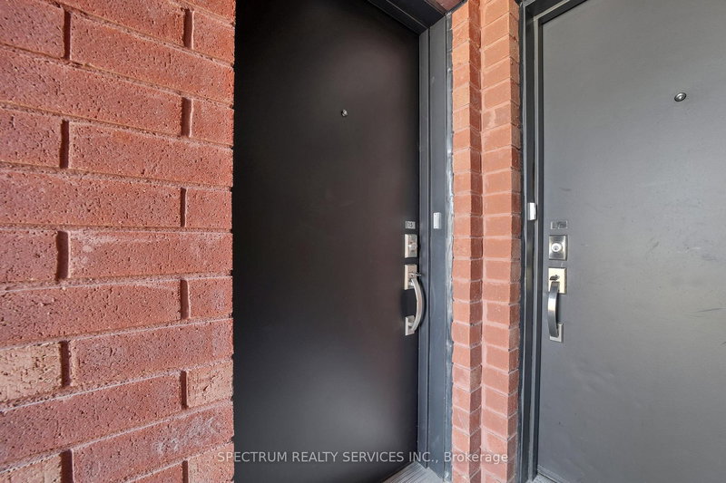 15 - 25 Romilly Ave, Brampton, L7A 5L8 | Image 2