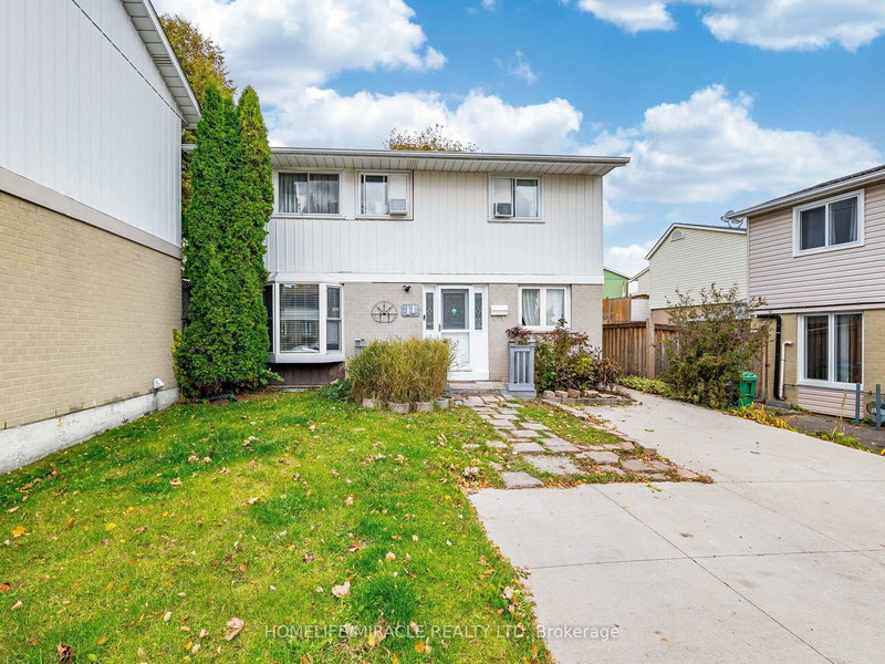 11 Hector Crt, Brampton, L6S 1P1 | Image 2