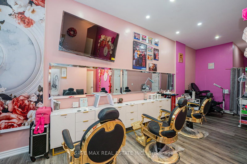 7060 Airport Rd, Mississauga, L4T 2G8 | Image 2