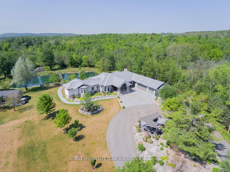 14180 Heritage Rd, Caledon, L7C 1T6 | Image 2