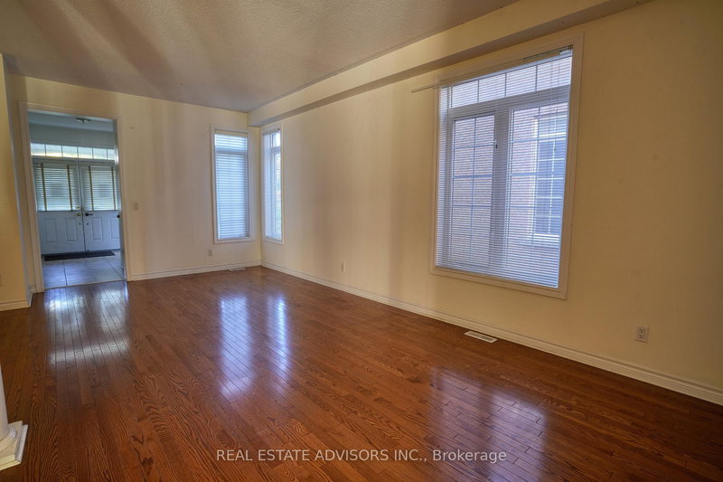 3208 Countess Cres, Mississauga, L5M 0E2 | Image 3