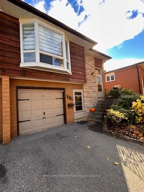 161 Harold St, Brampton, L6Y 2G3 | Image 2