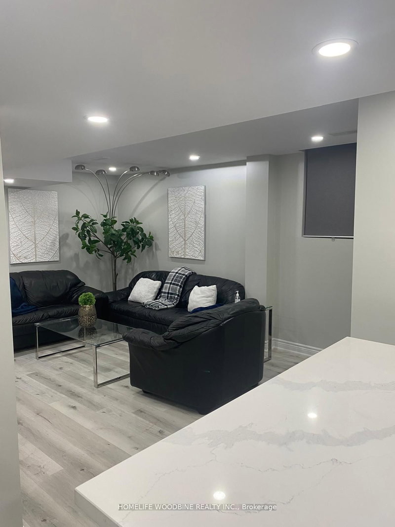 11 Darren Rd, Brampton, L6P 1Z6 | Image 2