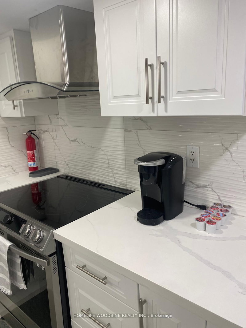 11 Darren Rd, Brampton, L6P 1Z6 | Image 3